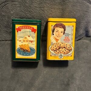 😉Bundle Days😉 Vintage Lot Of 2 Nestle Toll House Yellow Green Tins Cookies Pie